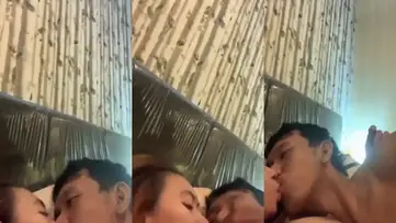 Gadis Cantik Pasrah Goyang Kasur Lemes poster