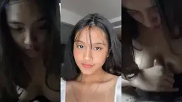 Gadis Cantik Pasrah Servis Kasur Bareng Pacar poster