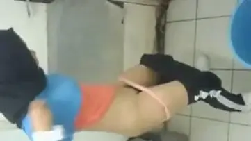 Ukhti Hijab Cantik Live Bersantai Kasur Toilet poster